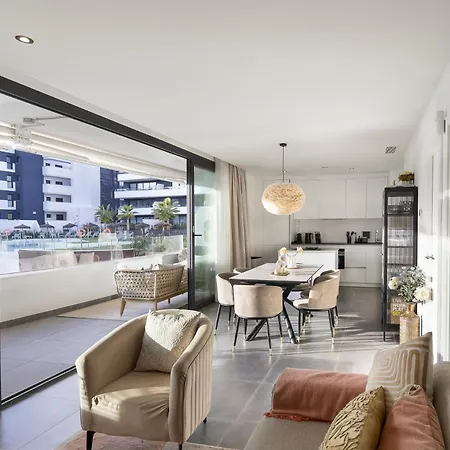 Apartment Premium With Terrace In Higueron