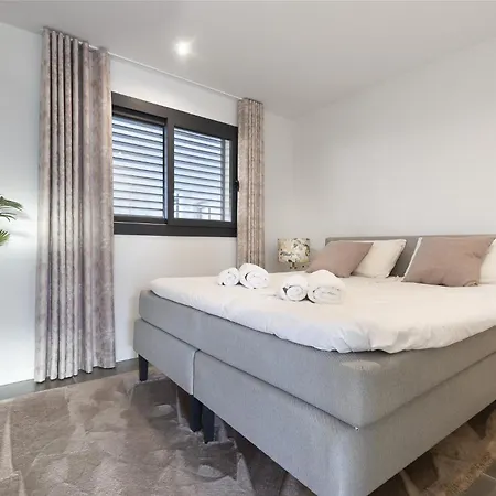 Premium With Terrace In Higuerón *