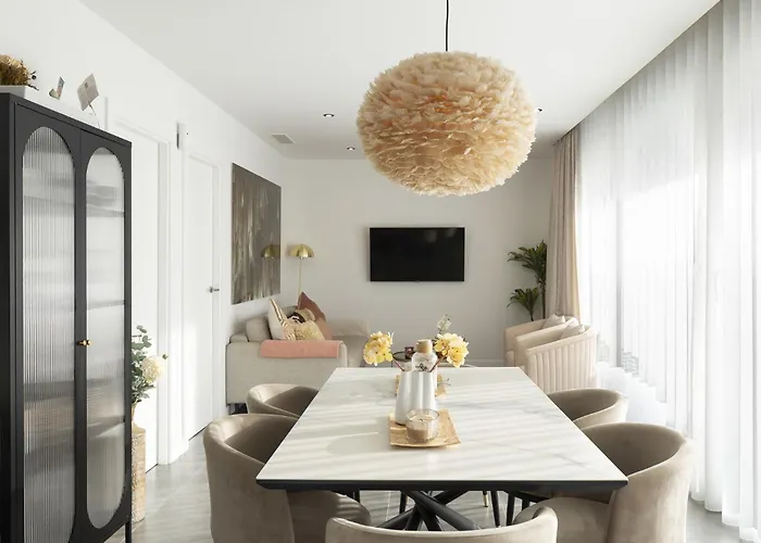 Premium With Terrace In Higueron Fuengirola