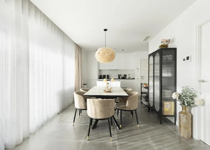 Premium With Terrace In Higueron *